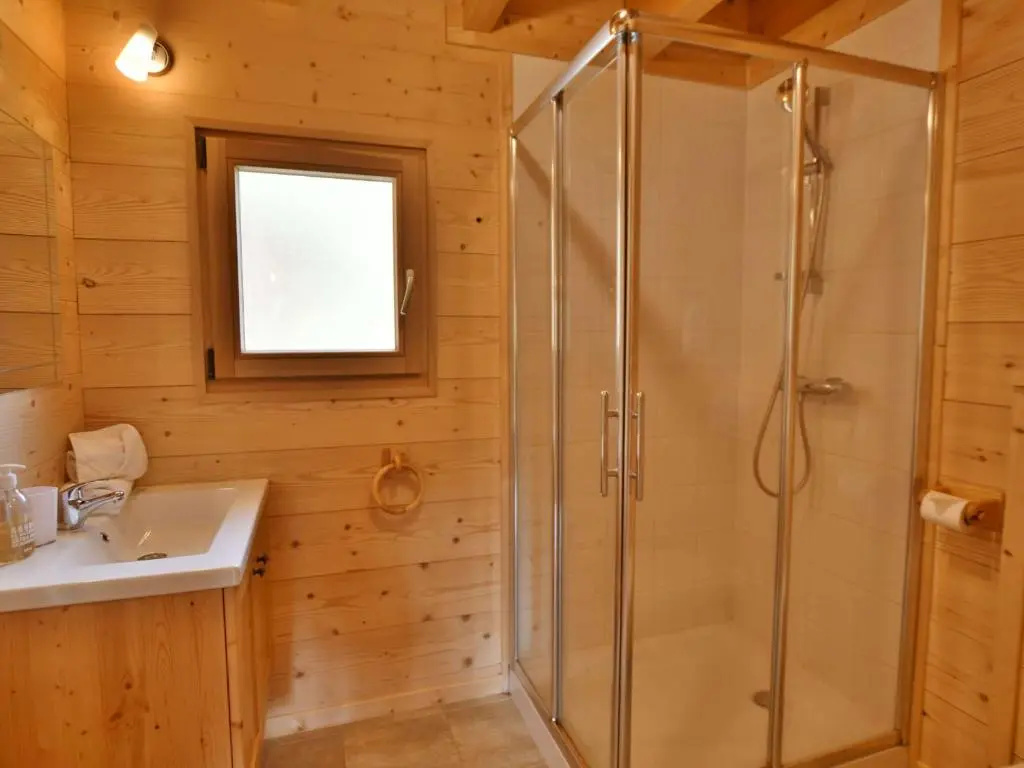 Chalet Le Grand-Bornand, 6 pièces, 8 personnes - FR-1-391-47