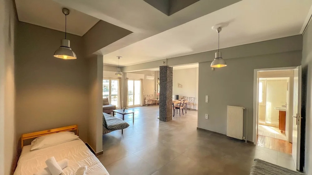 Alimos Sea View Family Apartment