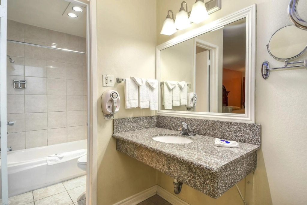 Motel 6-Claremont, CA