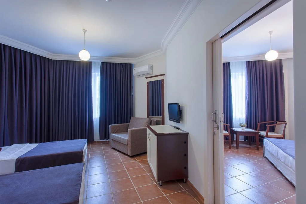 Kaila City Hotel
