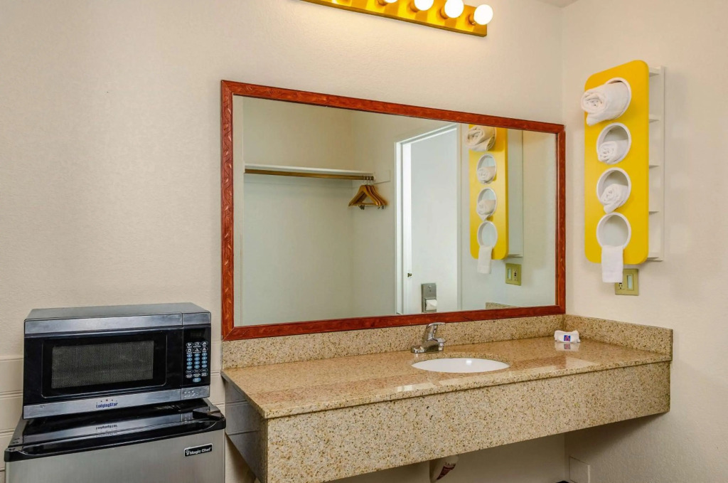 Motel 6 Oakdale, Ca