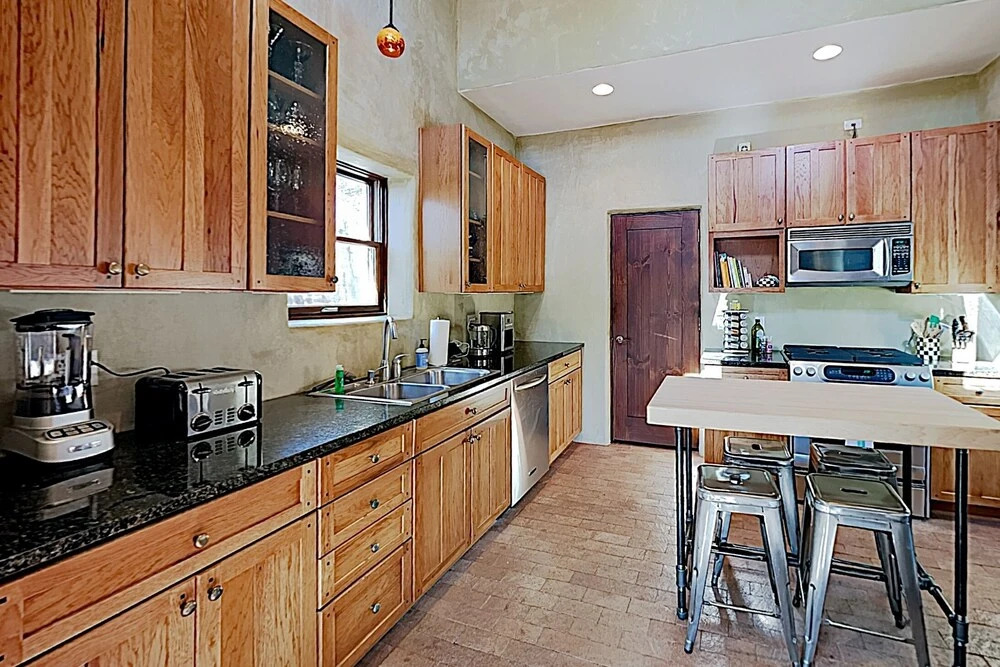Ultra-chic Adobe Casita - Walk To Historic Plaza! 2 Bedroom Cottage