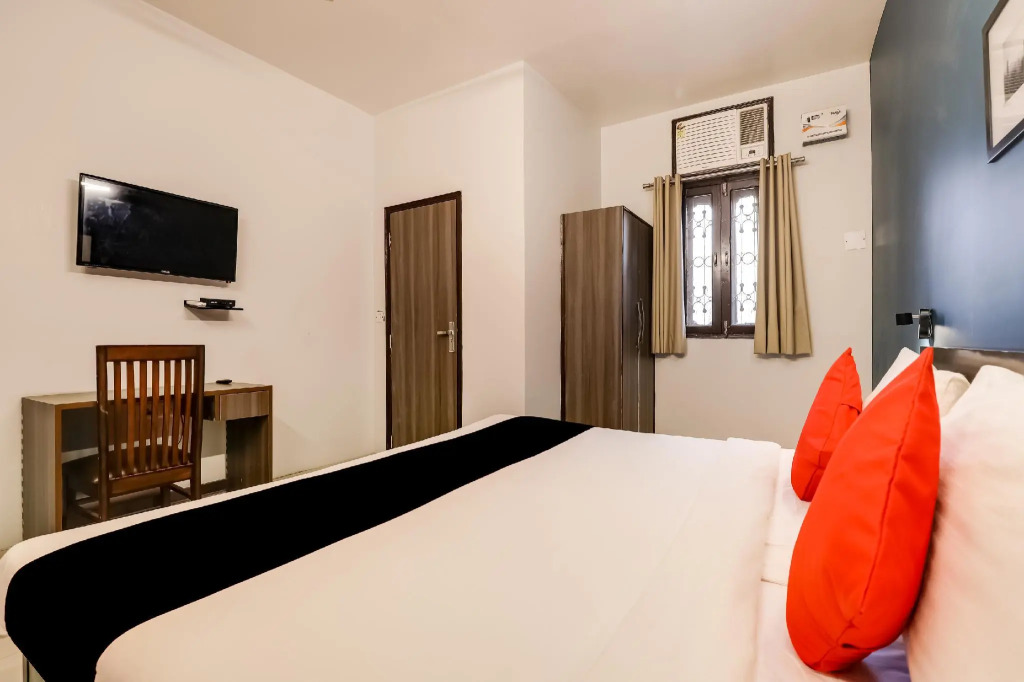 Hotel Silver Arrow by OYO Rooms