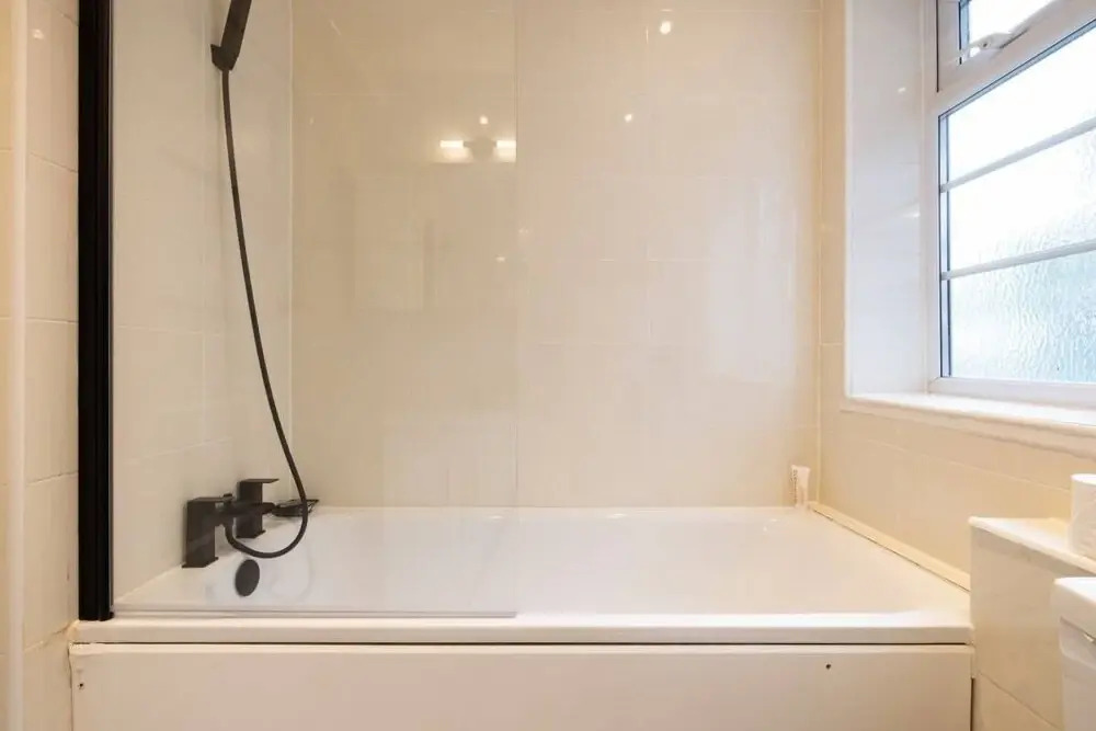 The Ealing Secret - Adorable 1bdr Flat With Balcony