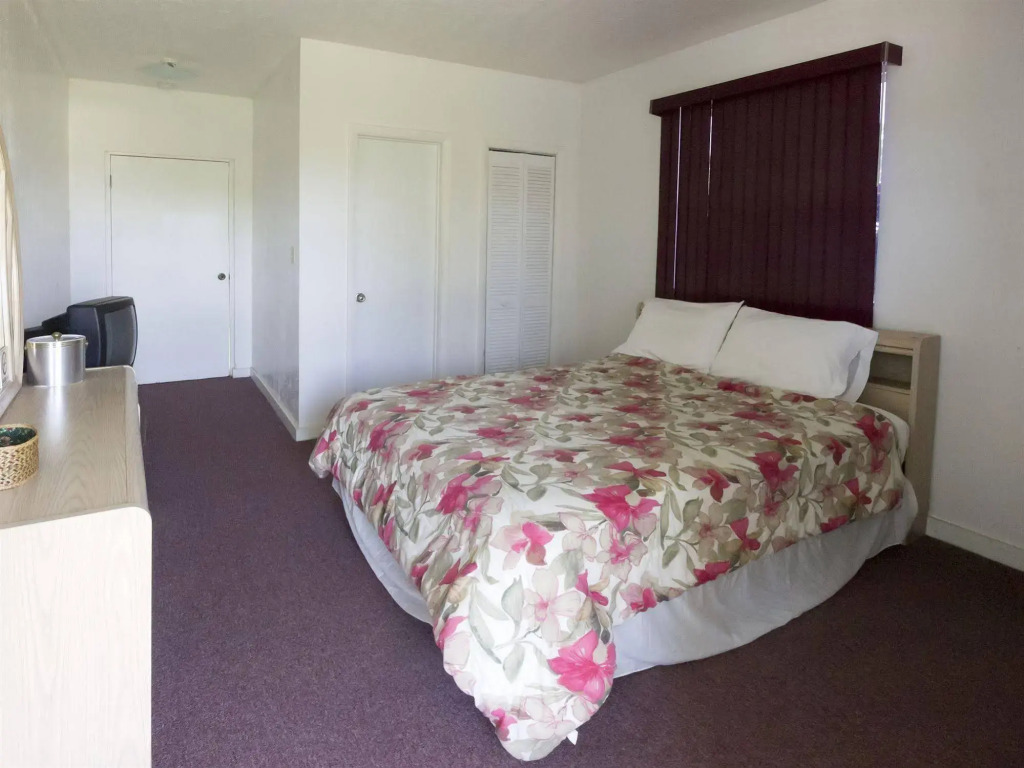 Boogie Pond Lodge