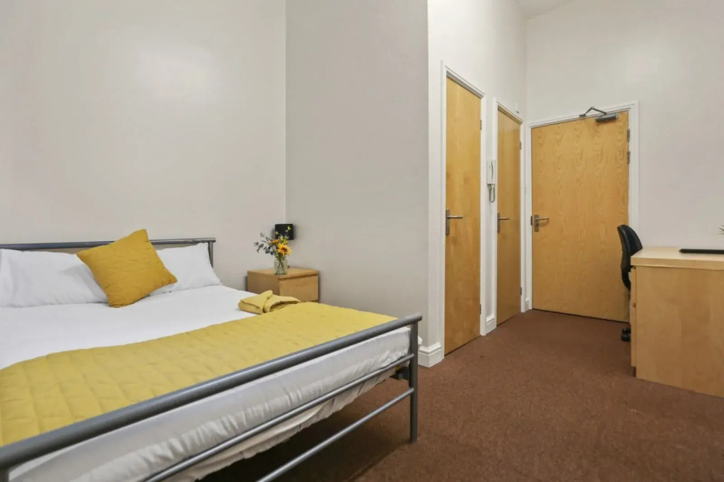Sangha Hall - Private Ensuite Rooms with Shared Kitchen