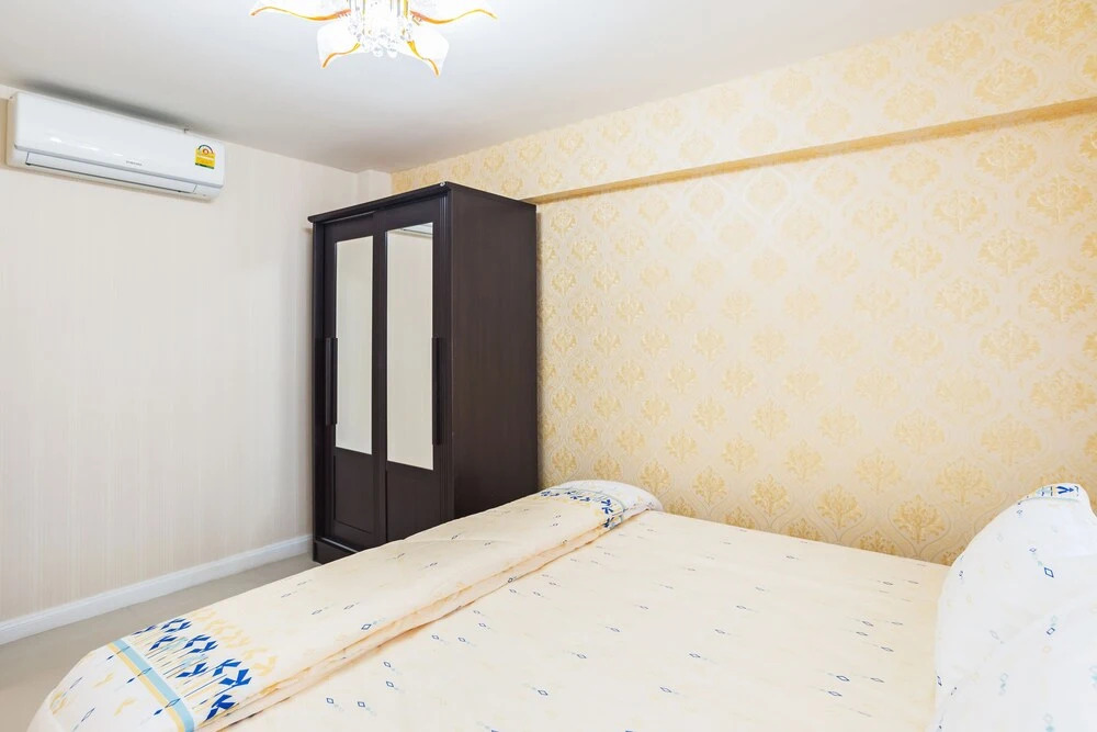 Century Park Condo By Favstay