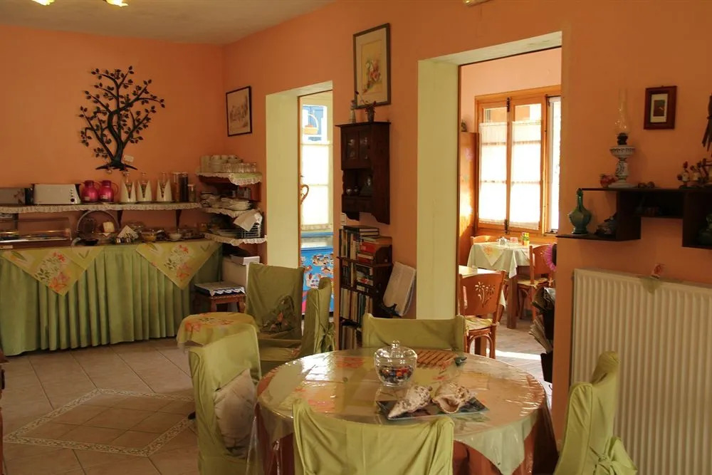 Doras Studios & Apartments