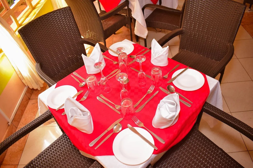Greenvale Hotel