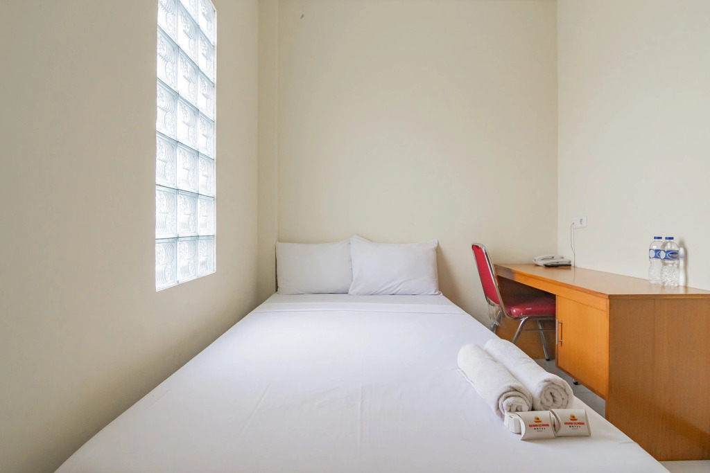 Grand Kembar Hotel Mitra RedDoorz