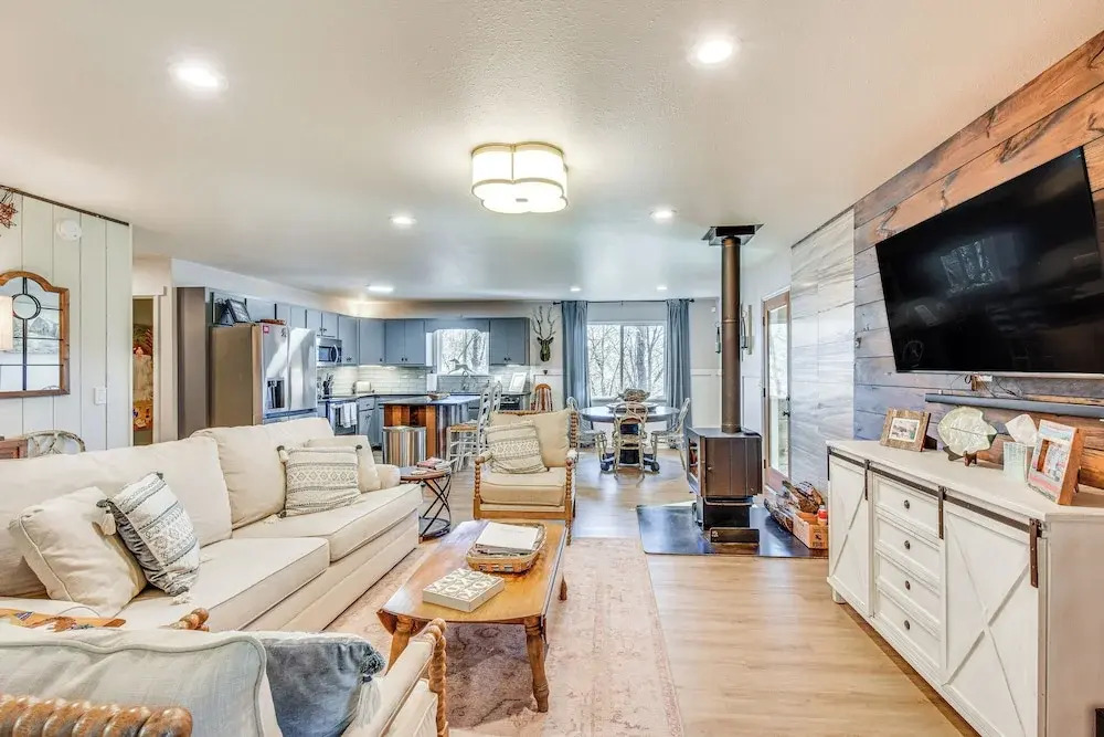 Classy Clayton Home w/ Views < 1 Mi to Downtown!