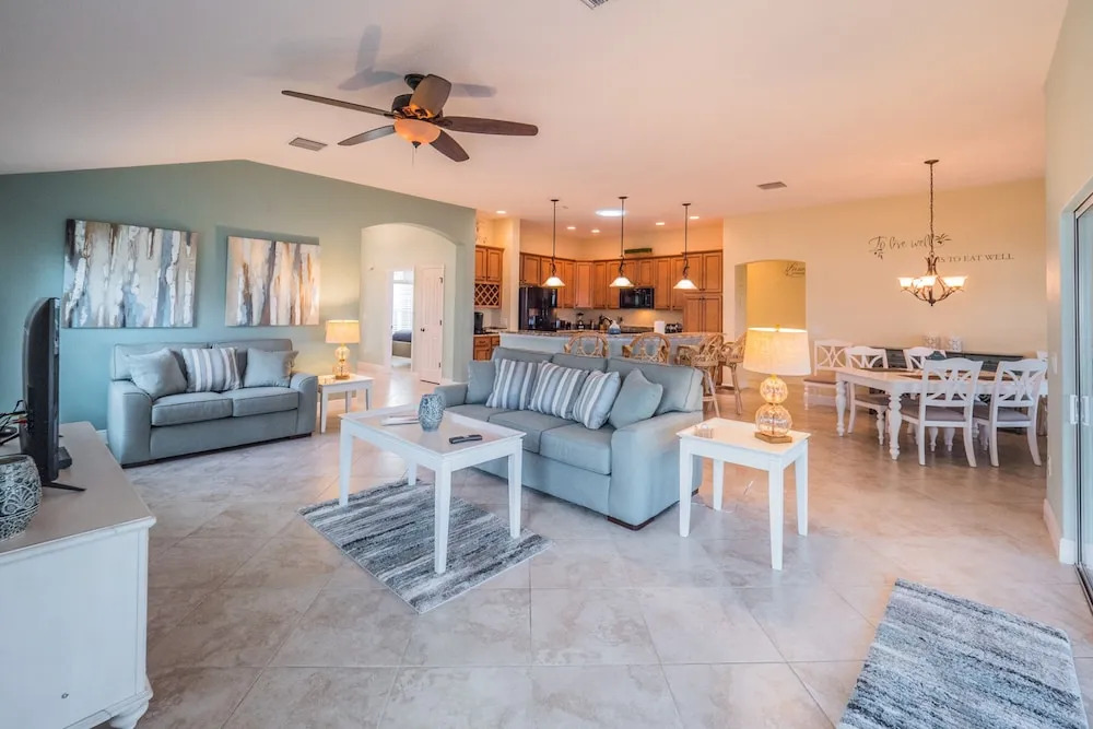 Gullberry Place 1626 by White Pelican VR