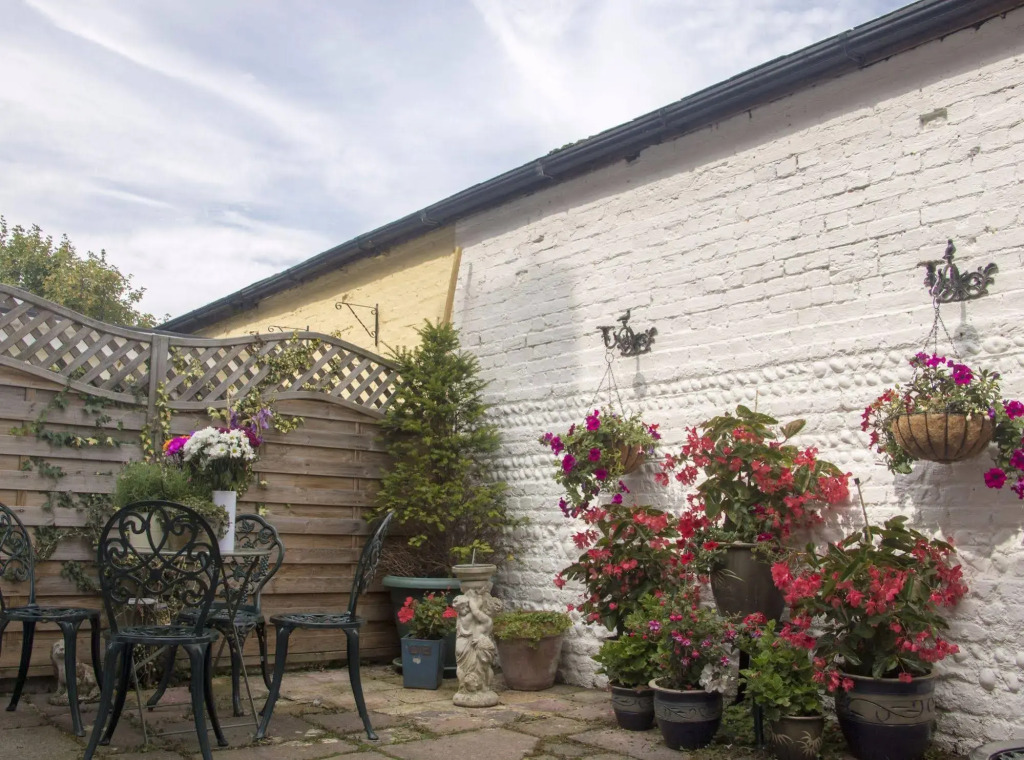 Albert & Victoria Guest house