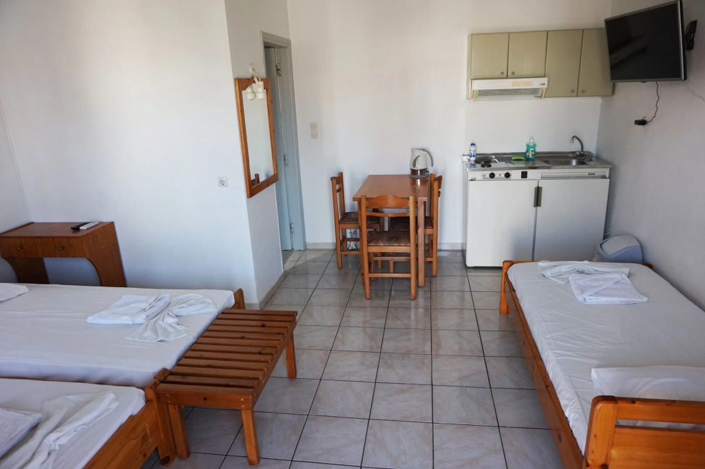 Niriis Hotel