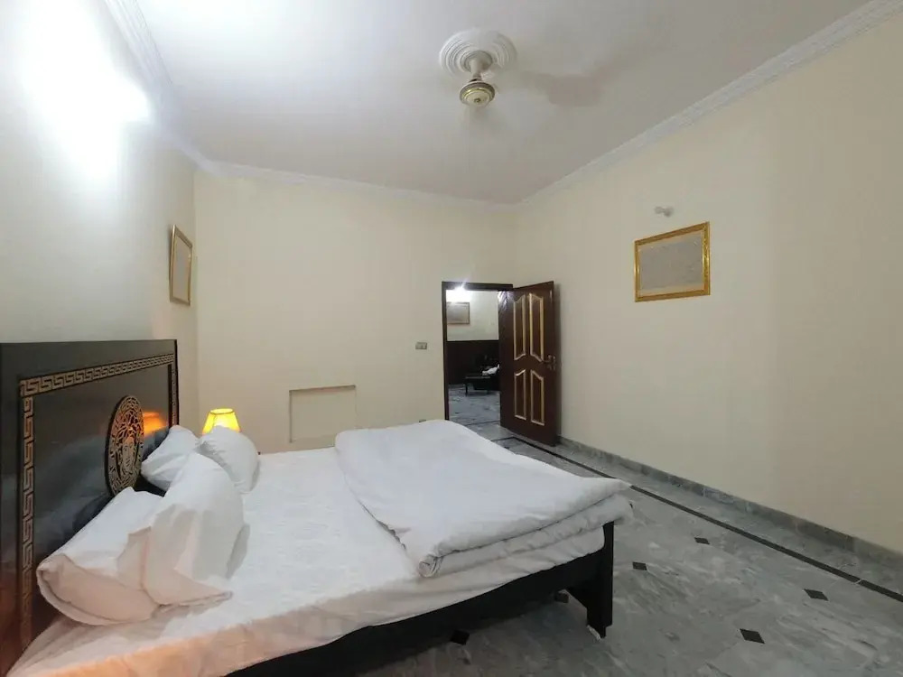 Room-room in Asga Best Hostel Versace ho