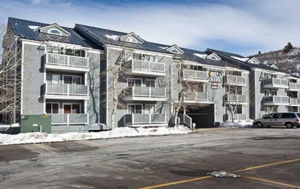 Park City Condo with 6 beds, 3 bedroom, 3 bath, 4 min to ski, 2 min to Sundance HQ