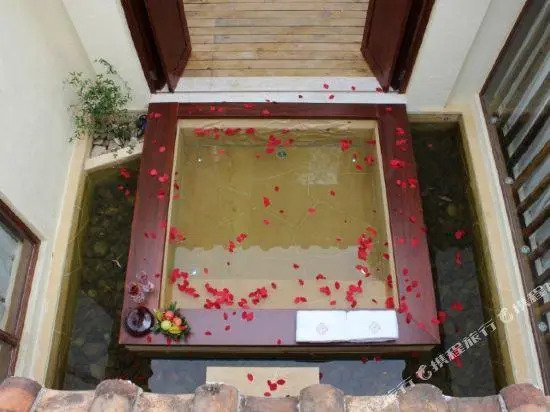 Crosswaters Ecolodge & Spa
