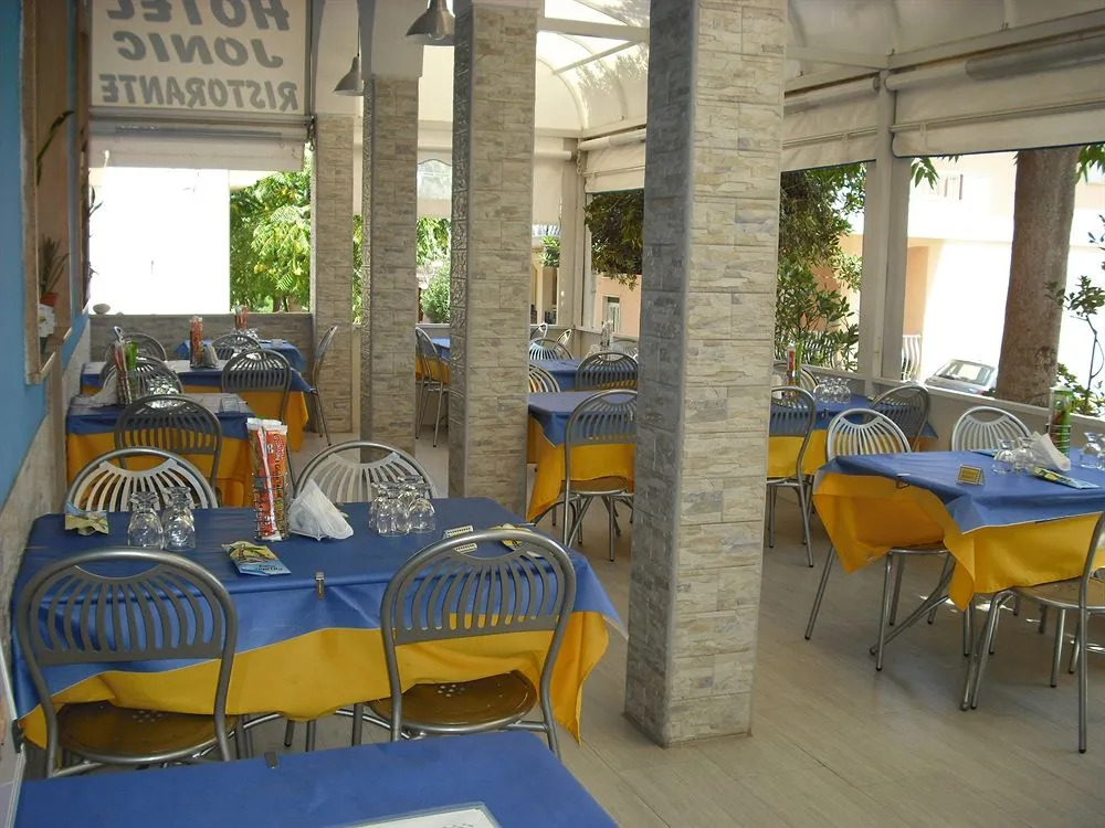 Hotel Jonic