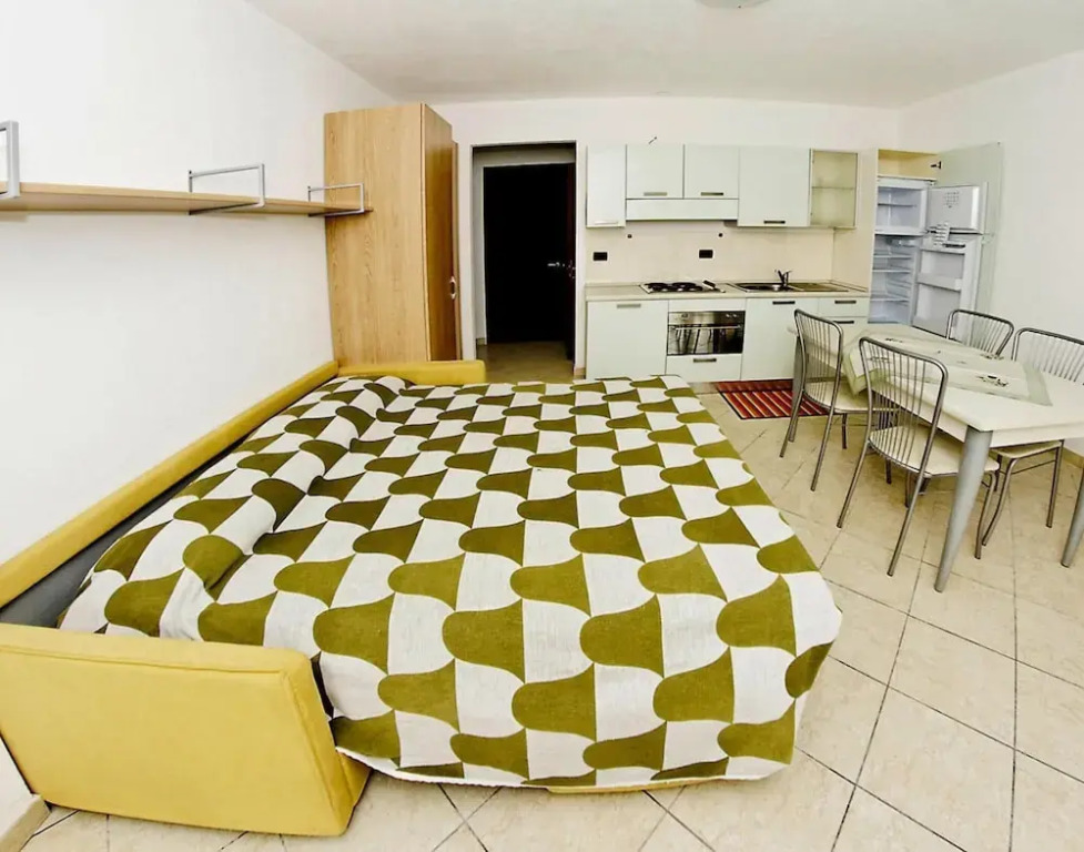 Elegant Castellaro Apartment With Pool