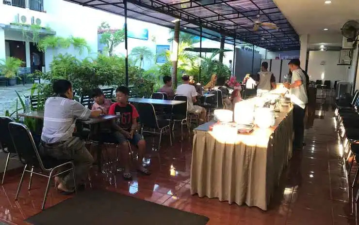 Tirta Kencana Hotel & Garden Resto