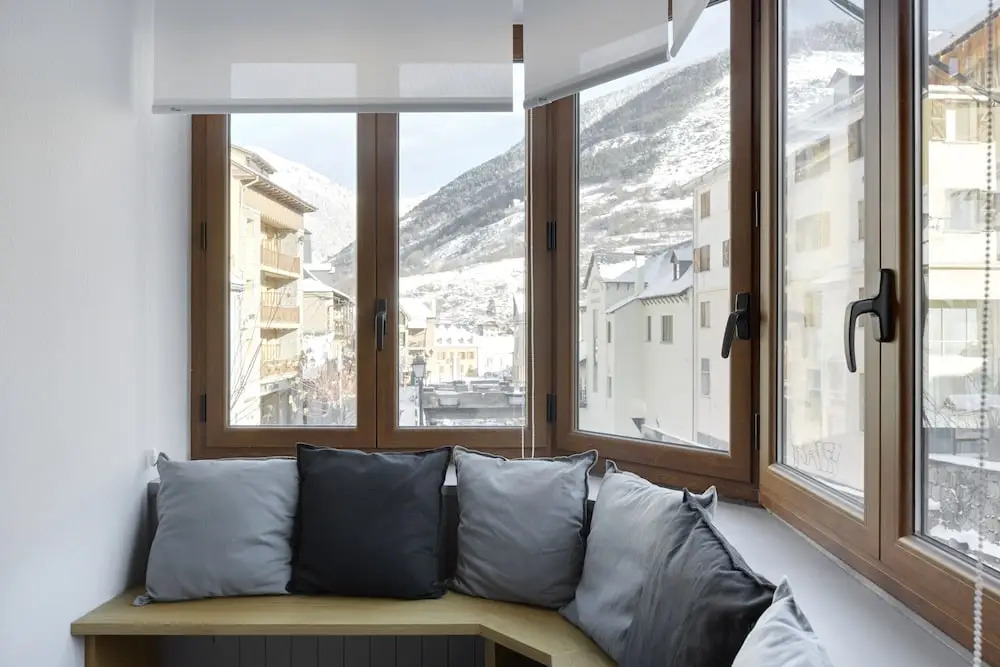 Eth Paer 1 by FeelFree Rentals