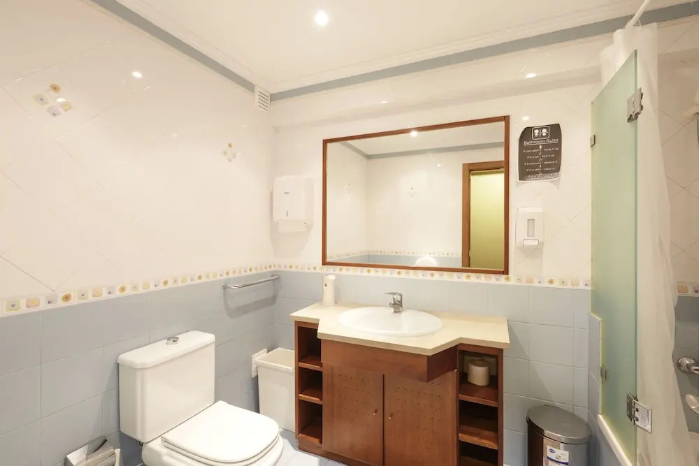 HUUX Hostel