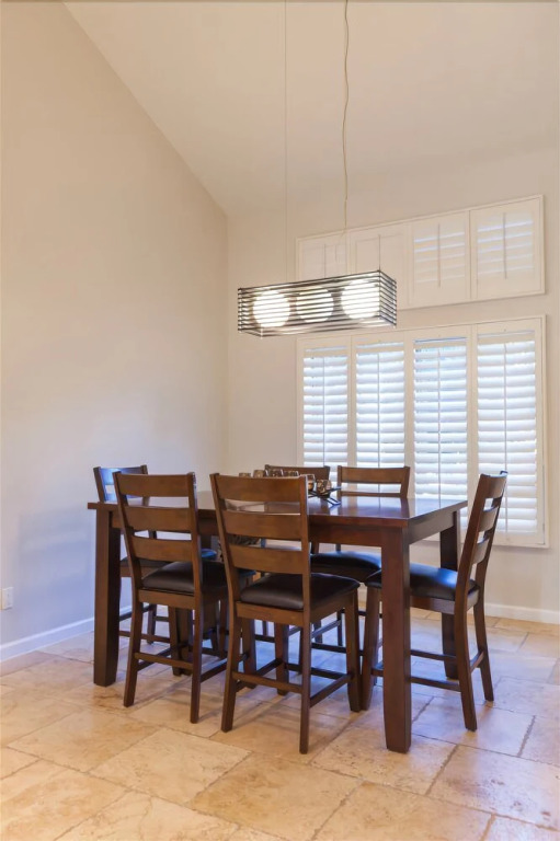 4BR Ocotillo Lakeview Home w/ Pool