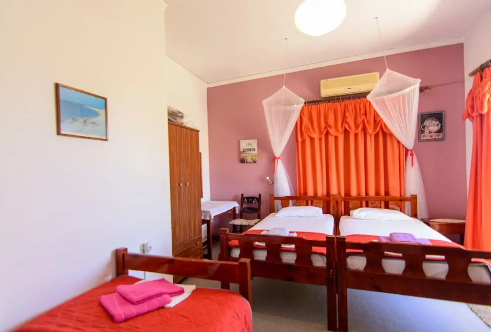 Savas Rooms