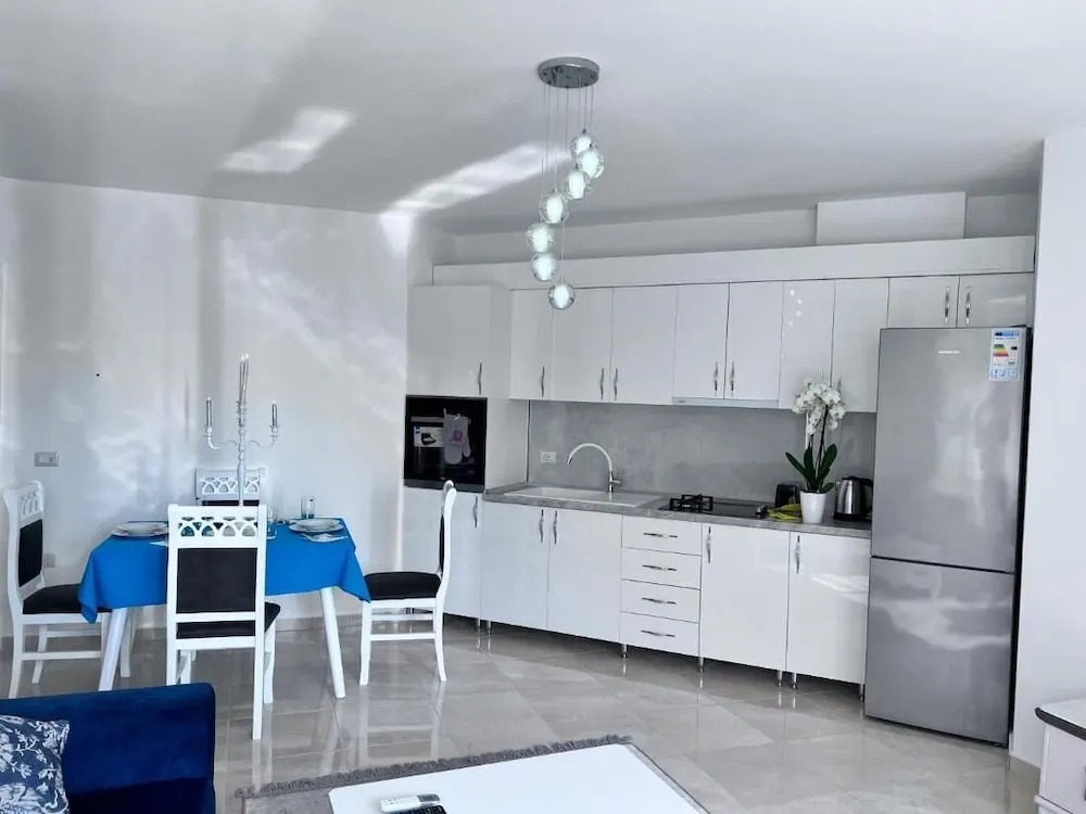 White Luxury Apartment