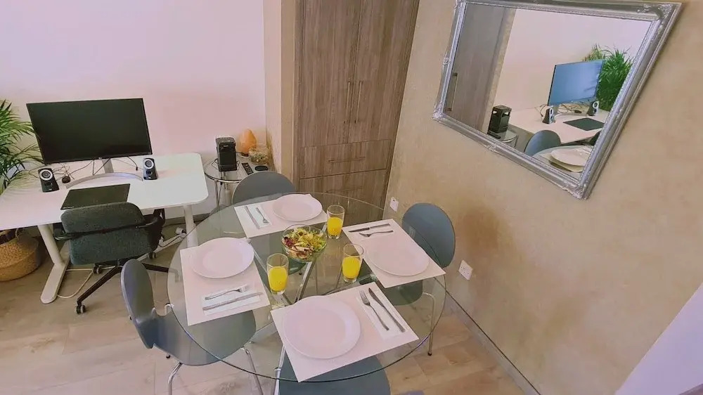 STAY Downtown Retreat