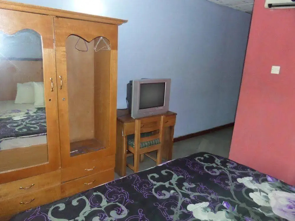 Sada Cruz Hotel & Suites