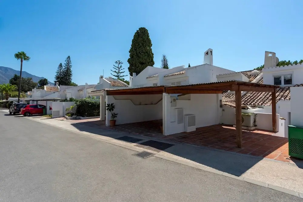 Magnificent 3BD Duplex With Pool in Marbella Aloha Golf II