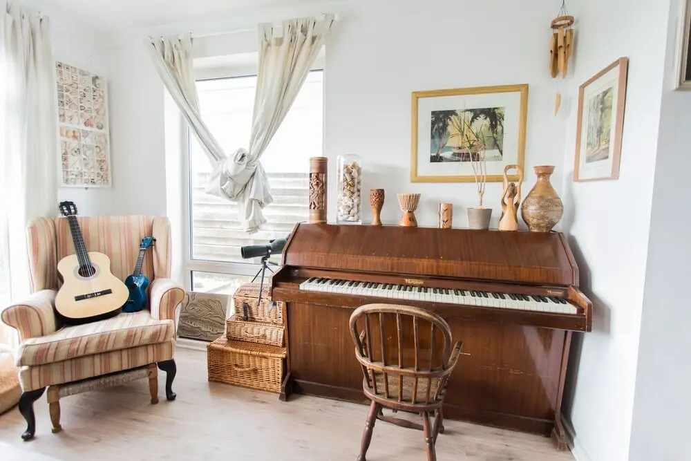 Fairlight - Charming coastal home on the beach