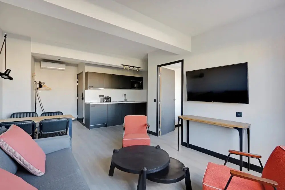 North Paris Suite