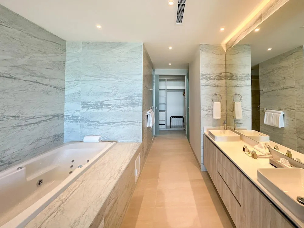 Brand New 6 Bedroom Penthouse