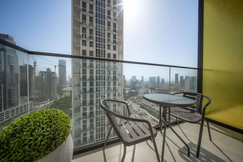 Luxury 1-bedroom JVC Apartment With Balcony Pool