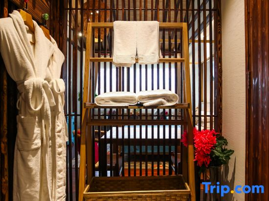 Yanquan  Hanguan Hotel（Oriental Saltlake Resort）