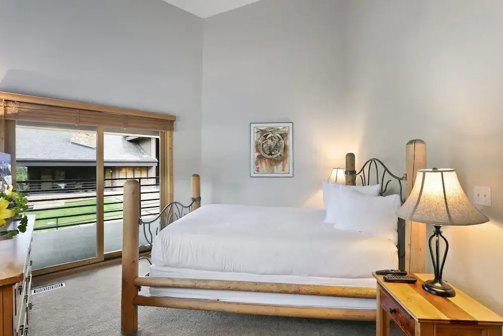 Courchevel at Deer Valley Resort - Two Bedroom Condo #C101 2 Condo