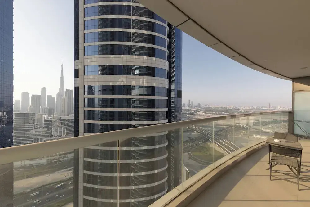 Cozy 1BR with balcony Damac Towers