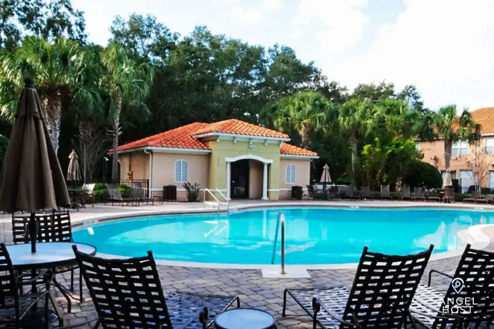 Spacious 4B Family-friendly Townhome Near Disney!