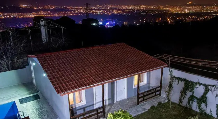 Hotel Hilltop