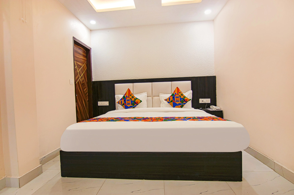 Fabhotel Palm Plaza