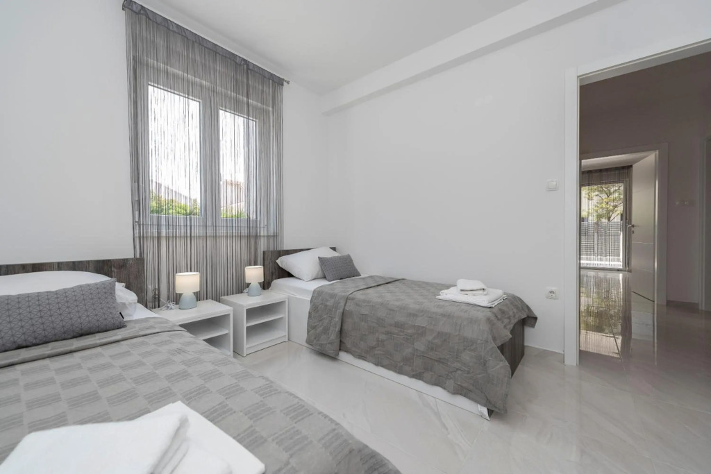 Villa Mel Mari luxury apartments with pool