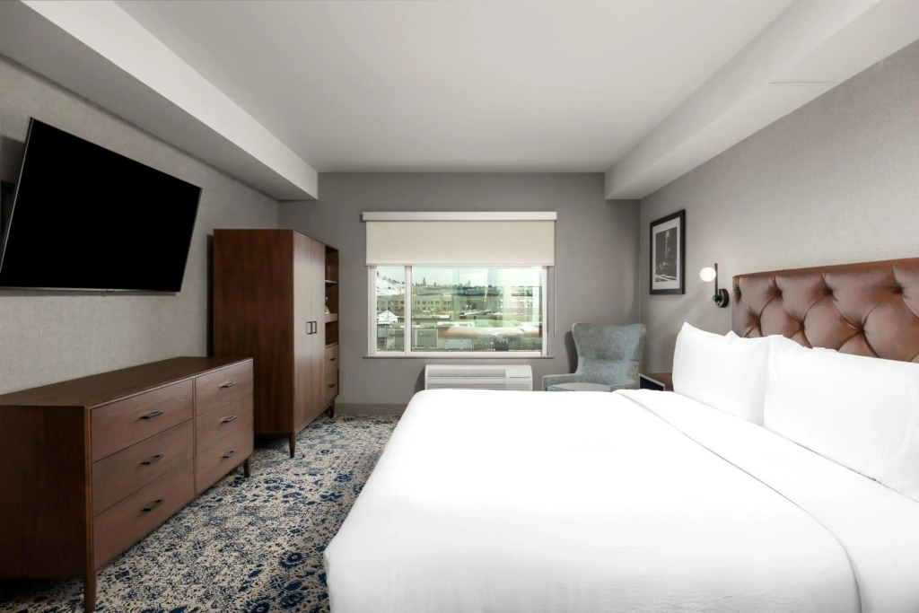 Four Points by Sheraton Kelowna Airport