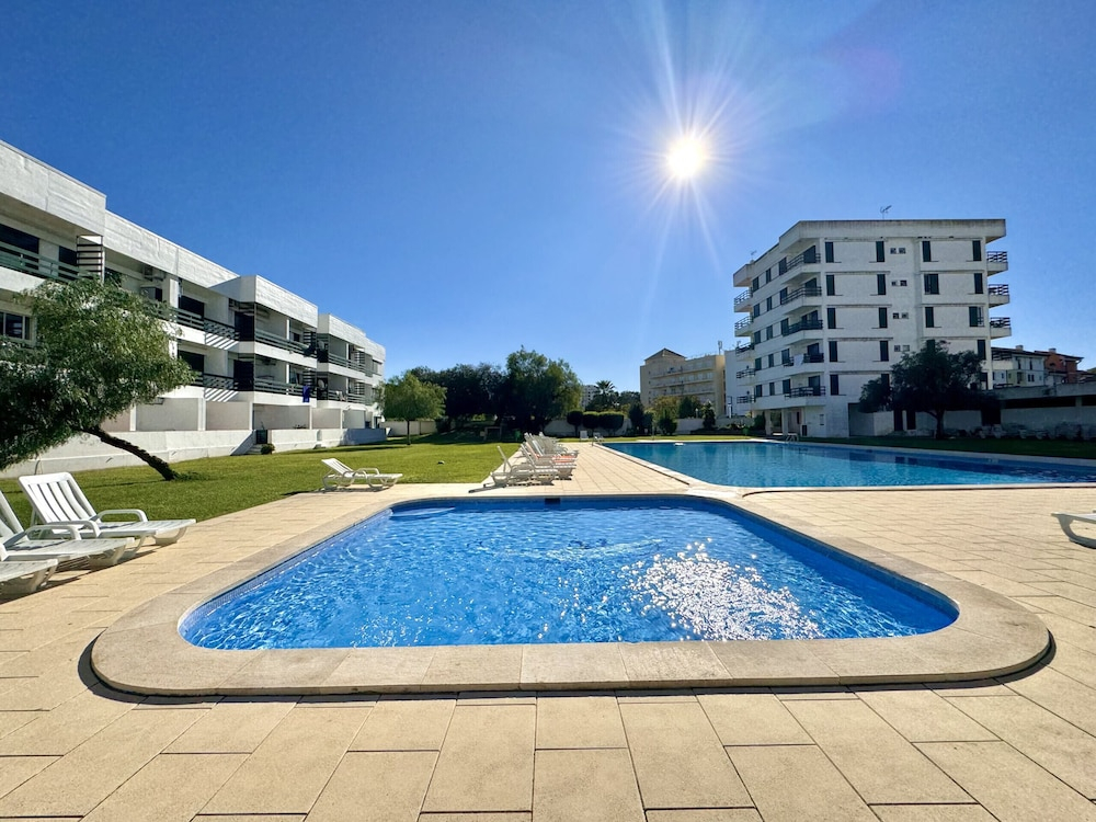 Vilamoura Central 4 With Pool by Homing