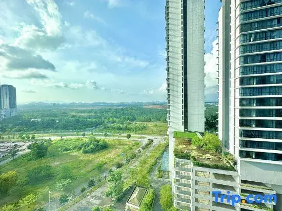 Elysia Park Residence Medini by Stayrene