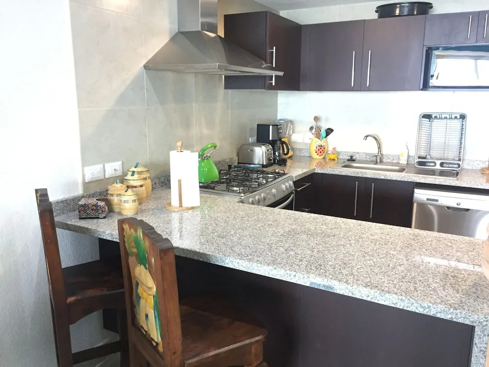 Beachfront Condo on 21st Floor