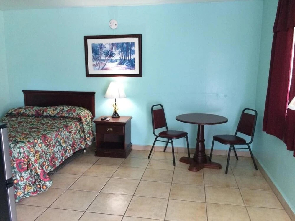 Skylark Motel