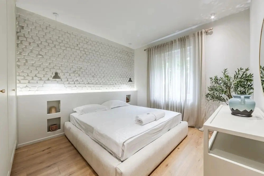 The Homey Flat Stylish 2BR City Apartment