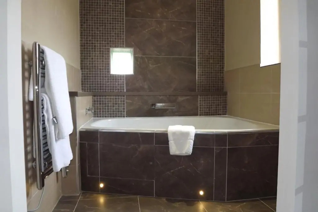 Crabwall Manor Hotel & Spa